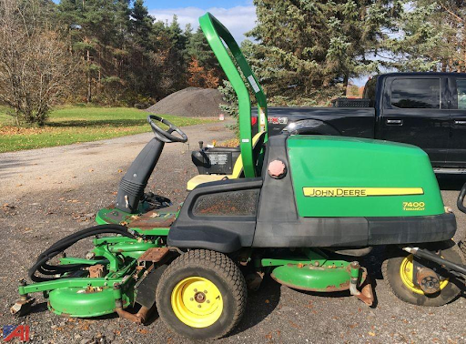 5 Must Have Golf Course Maintenance Equipment