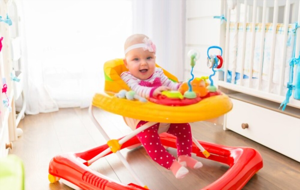 Baby Walker Vs Jumper Vs Exersaucer – Which One to Choose