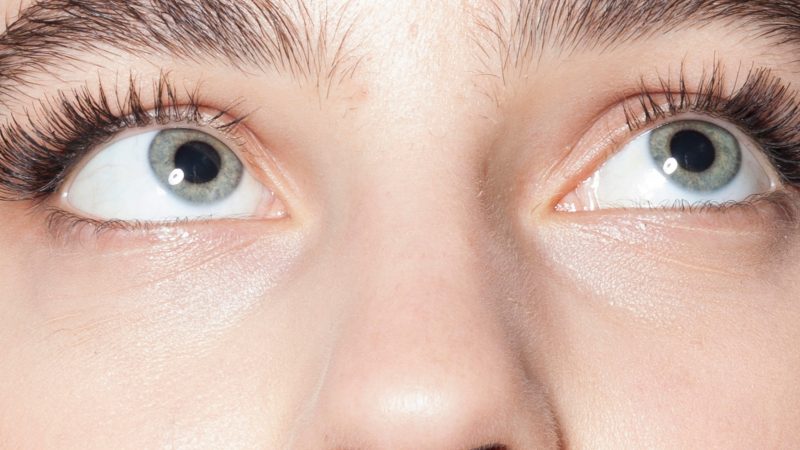 The Risks of Wearing False Eyelashes