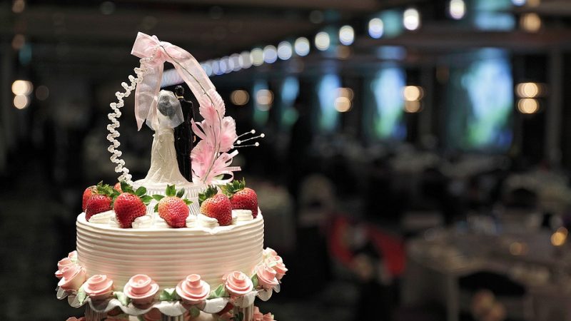 Budget Your Cake For The Wedding