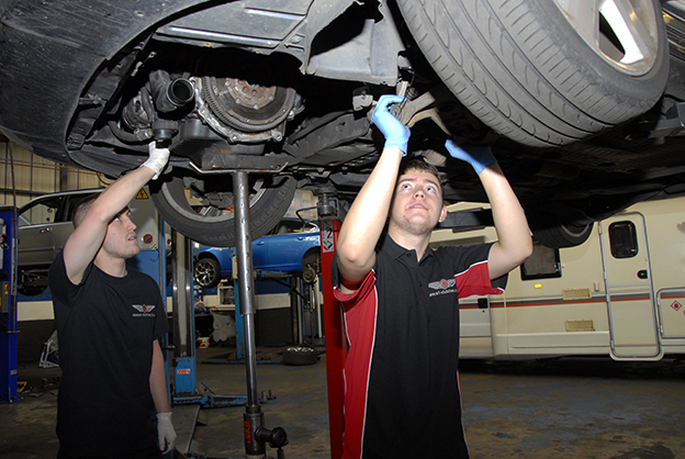 MOT V/S Servicing: What is the Difference?