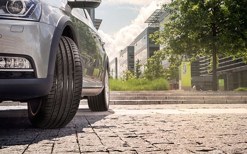 Pros and Cons of Using Summer Tyres On Your Vehicle