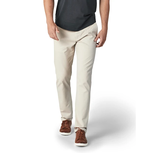 Tips To Style Light Khaki Pants On This Valentine’s Day