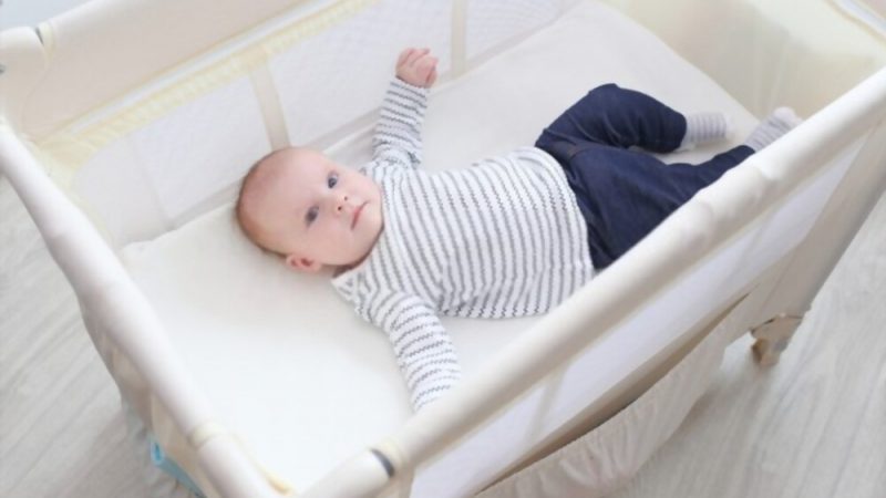 How To Pick Travel Crib For Flying?