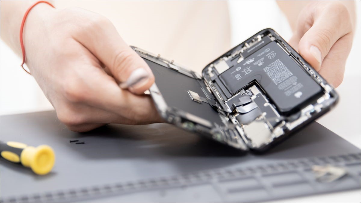Take advantage of online smartphone repair tutorials