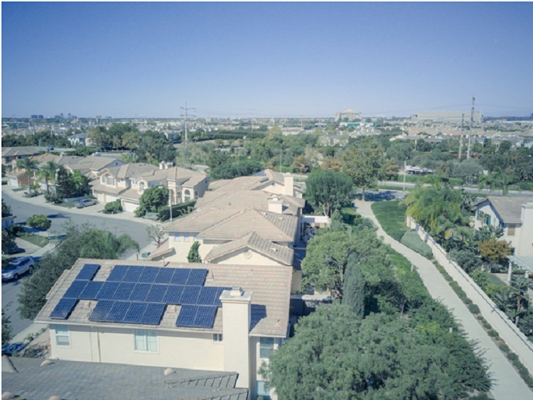 Importance of Rooftop solar for Businesses and Industries