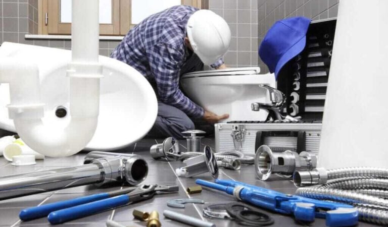 Skilled plumbing professionals in Santa Rosa, CA can repair broken pipes and blocked drains