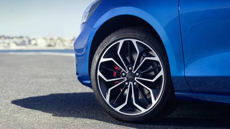 Some Interesting Benefits of Alloy Wheels